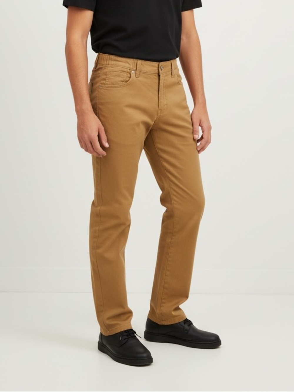 Boy’s Old Navy Slim Khaki Jeans• 12